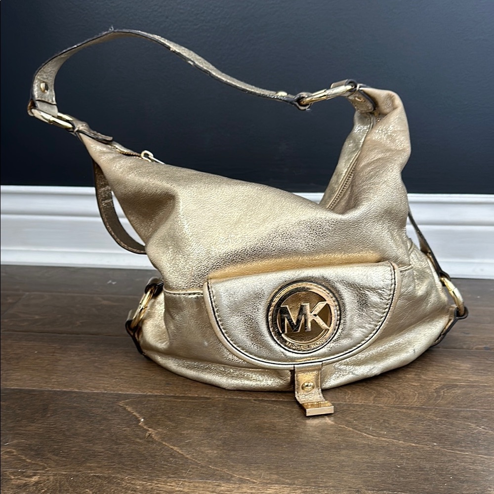 Michael Kors Gold Shoulder Bag with Logo Medallion